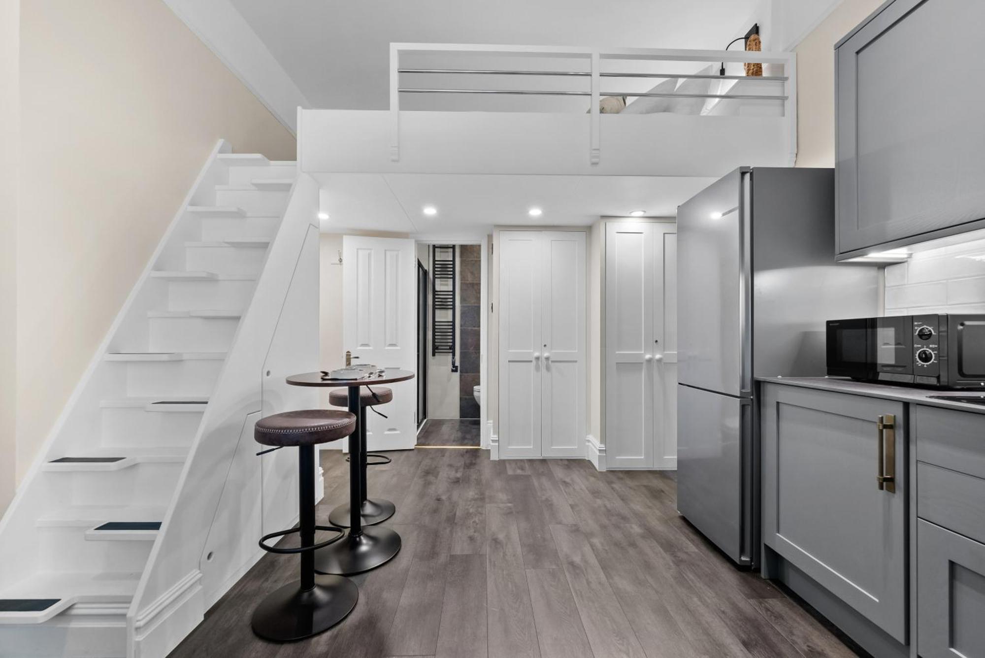 Vichy - The Hampstead Star | Prime Location Apartment London Exterior photo