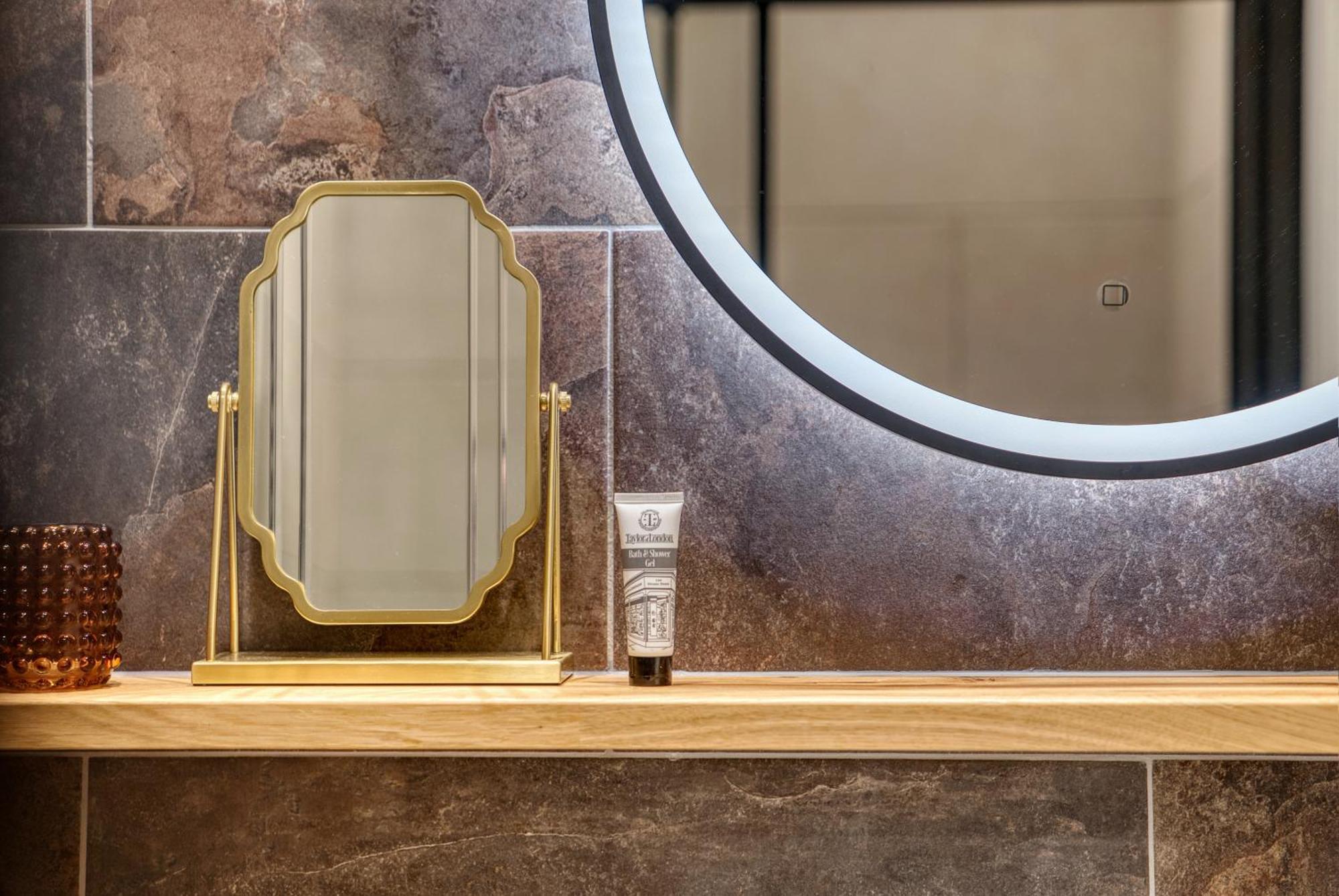 Vichy - The Hampstead Star | Prime Location Apartment London Exterior photo